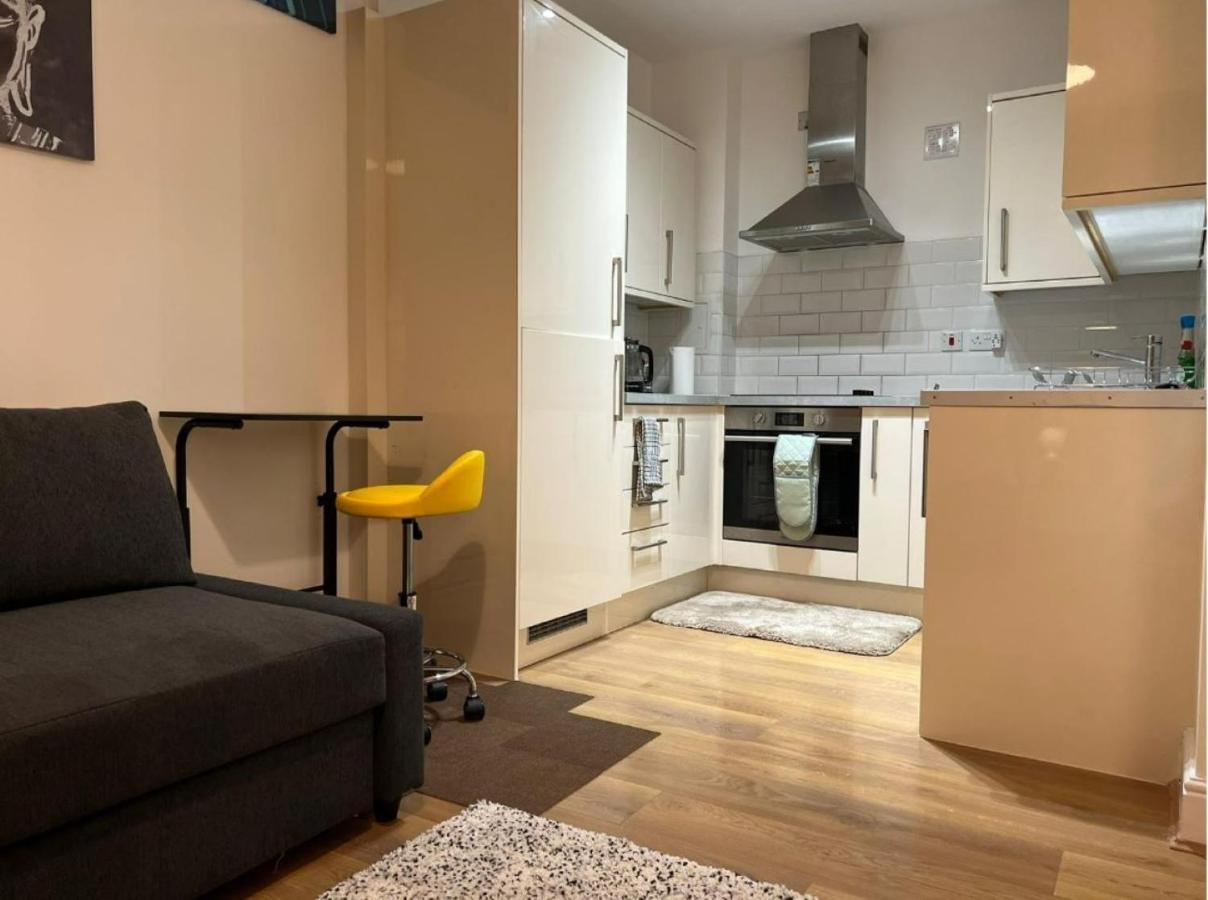 Modern And Stylish 1Bed Flat Apartment Barking  Exterior photo