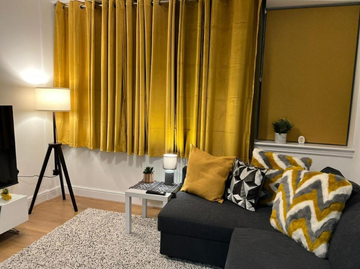 Modern And Stylish 1Bed Flat Apartment Barking  Exterior photo